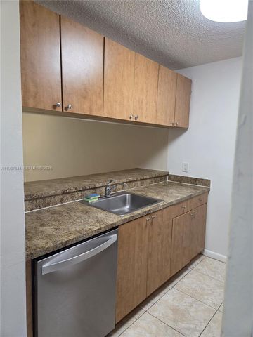 8550 N Sherman Cir 103, Miramar, FL 33025