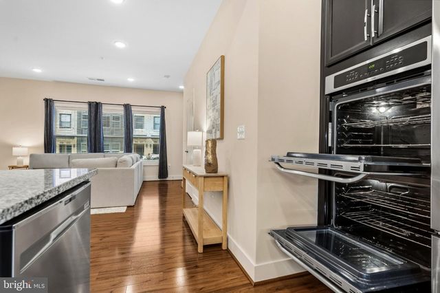 20566 MILBRIDGE TER, Ashburn, VA 20147