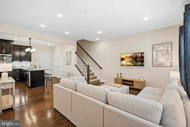 20566 MILBRIDGE TER, Ashburn, VA 20147