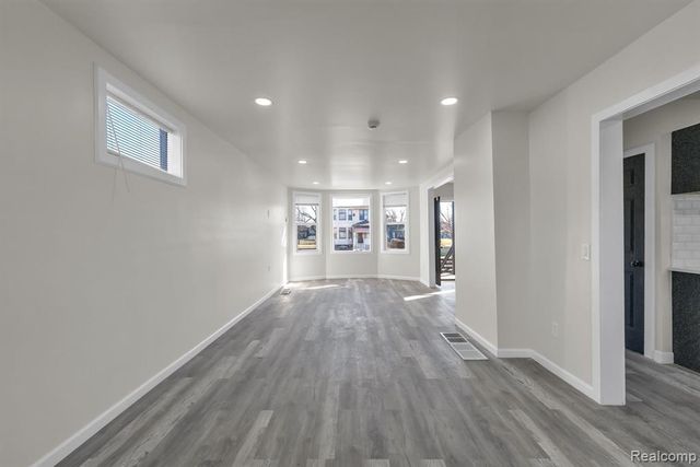 2575 Harding Street, Detroit, MI 48214