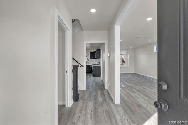 2575 Harding Street, Detroit, MI 48214