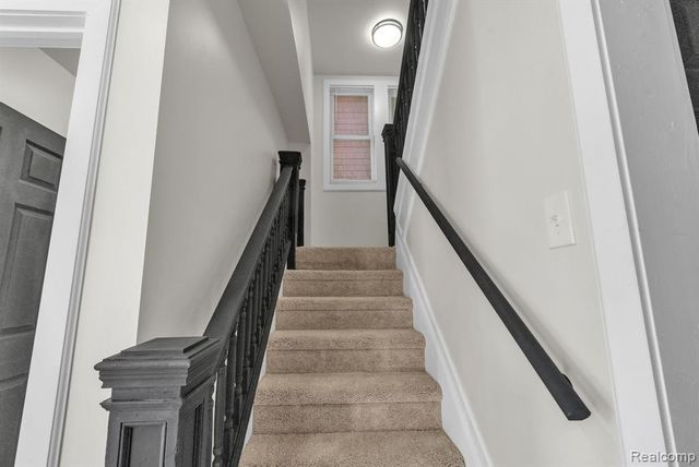 2575 Harding Street, Detroit, MI 48214