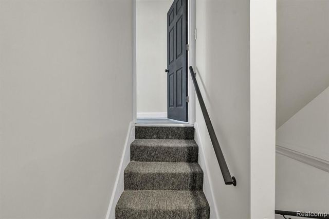 2575 Harding Street, Detroit, MI 48214