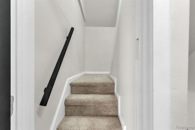 2575 Harding Street, Detroit, MI 48214