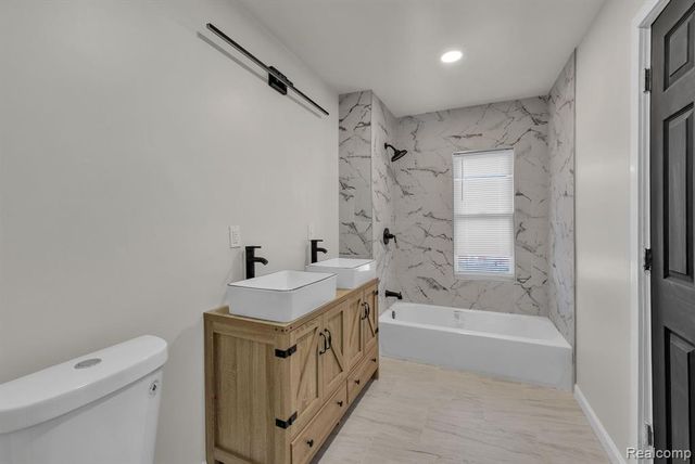 2575 Harding Street, Detroit, MI 48214