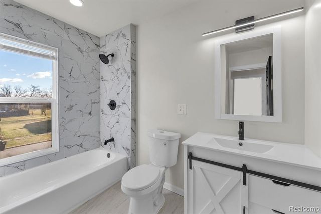 2575 Harding Street, Detroit, MI 48214