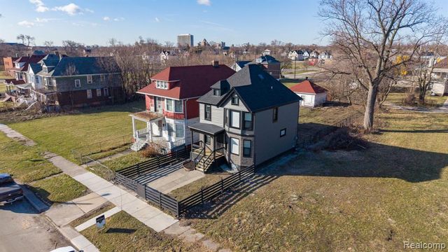 2575 Harding Street, Detroit, MI 48214