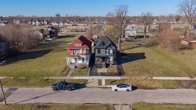 2575 Harding Street, Detroit, MI 48214