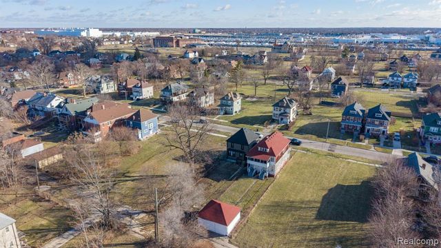 2575 Harding Street, Detroit, MI 48214