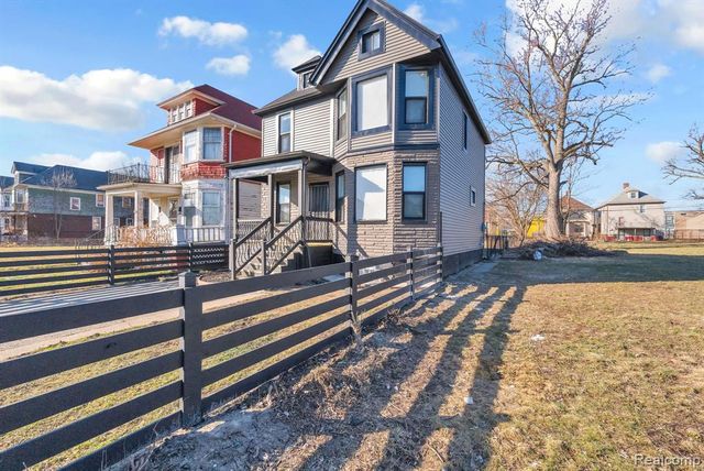 2575 Harding Street, Detroit, MI 48214