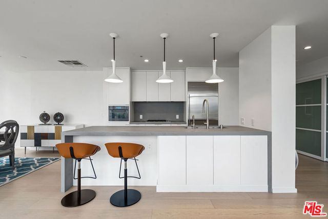 1155 S Grand Avenue 2109, Los Angeles, CA 90015