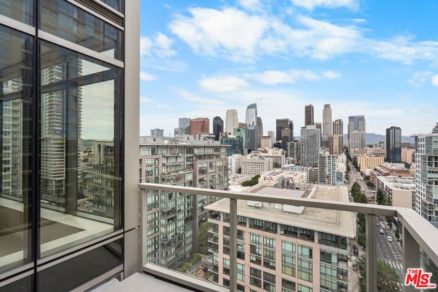 1155 S Grand Avenue 2109, Los Angeles, CA 90015