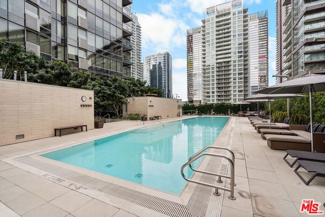 1155 S Grand Avenue 2109, Los Angeles, CA 90015