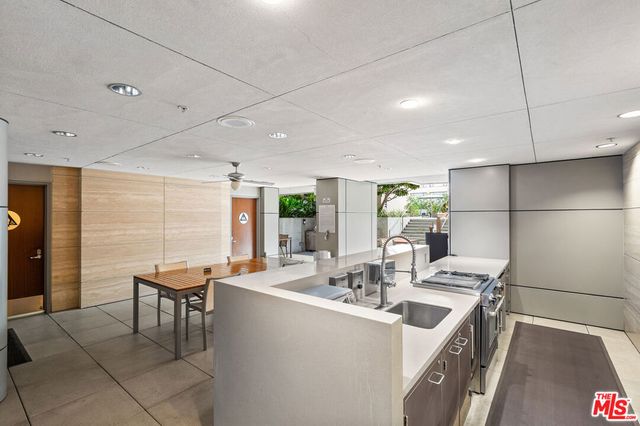 1155 S Grand Avenue 2109, Los Angeles, CA 90015