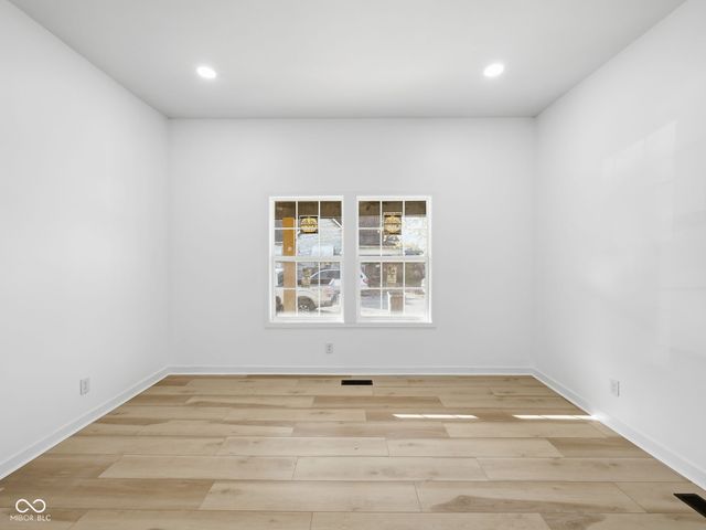 809 Hutchins Avenue, Columbus, IN 47201