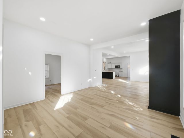 809 Hutchins Avenue, Columbus, IN 47201