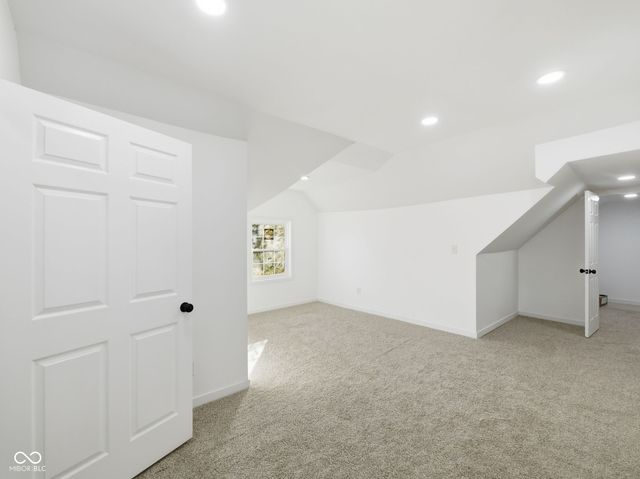 809 Hutchins Avenue, Columbus, IN 47201