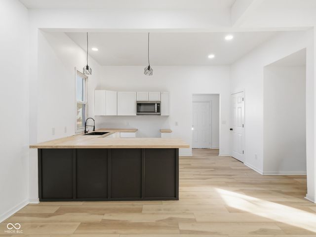 809 Hutchins Avenue, Columbus, IN 47201