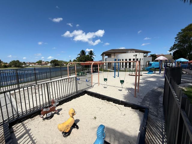 3461 SW 154th Ct, Miami, FL 33185
