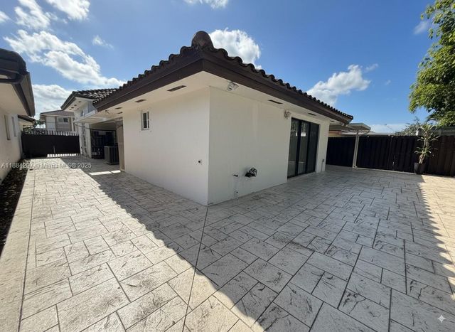 3461 SW 154th Ct, Miami, FL 33185