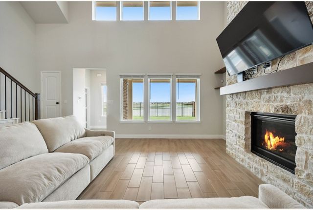 1213 Haggetts Pond Rd, Forney, TX 75126