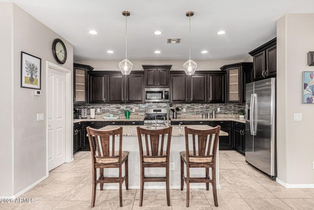 7657 S DEBRA Drive, Gilbert, AZ 85298