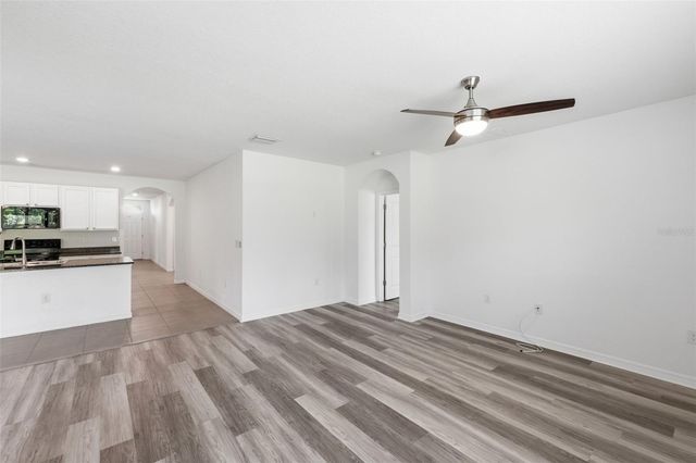 30685 SUMMER SUN LOOP, Wesley Chapel, FL 33545