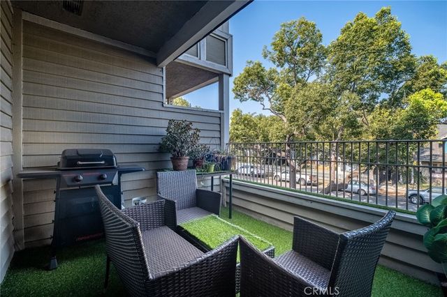 300 E Chestnut 205, Santa Ana, CA 92701