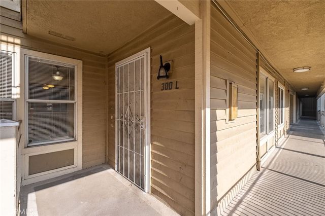 300 E Chestnut 205, Santa Ana, CA 92701