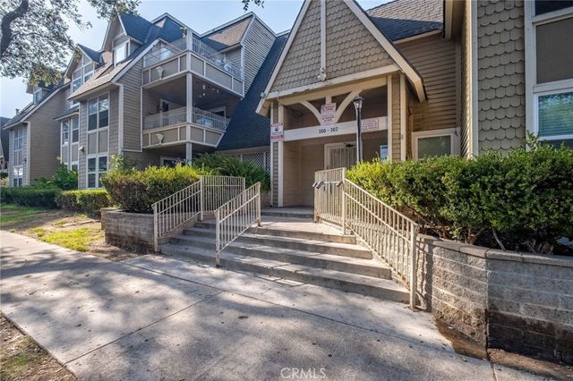 300 E Chestnut 205, Santa Ana, CA 92701