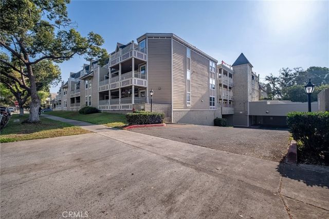 300 E Chestnut 205, Santa Ana, CA 92701