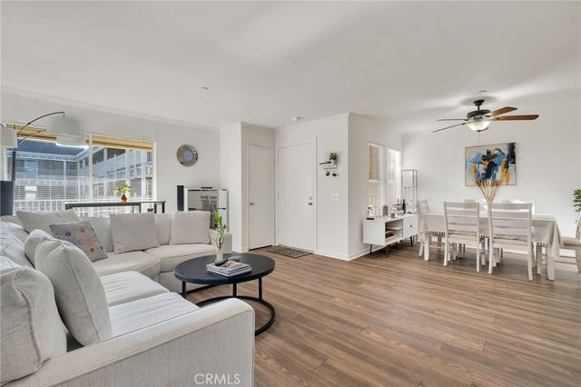 300 E Chestnut 205, Santa Ana, CA 92701