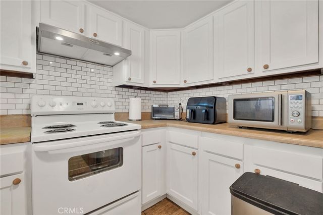 300 E Chestnut 205, Santa Ana, CA 92701