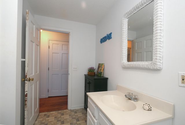 6 Hathorne Lane, Orleans, MA 02653