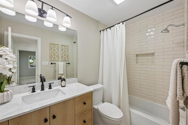 6305 Leatherwood CV, Austin, TX 78759