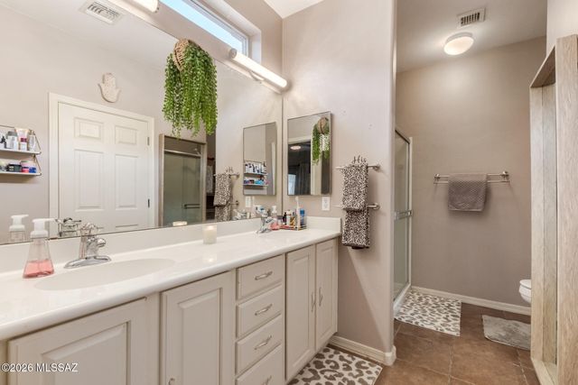 565 W Calle Media Luz, Sahuarita, AZ 85629