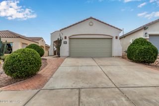 565 W Calle Media Luz, Sahuarita, AZ 85629