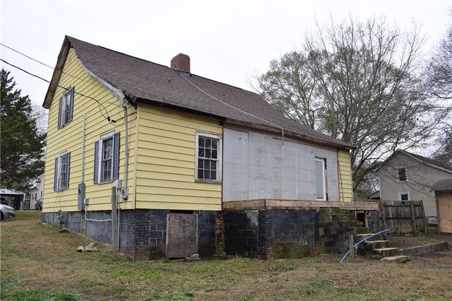 122 W 1st Street, Williamston, SC 29697