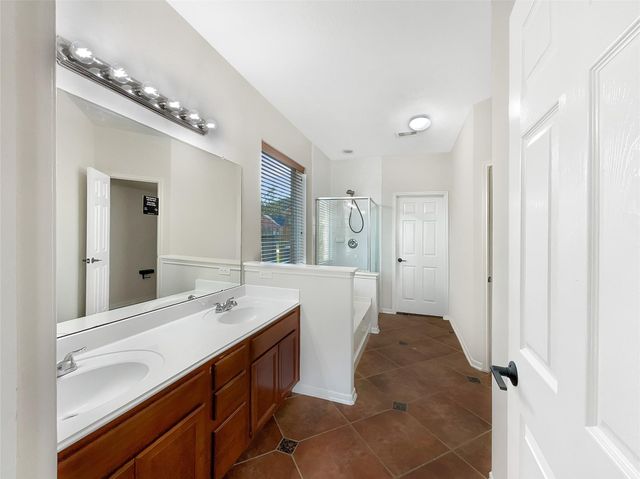 7 Huntington Bend Drive, Manvel, TX 77578