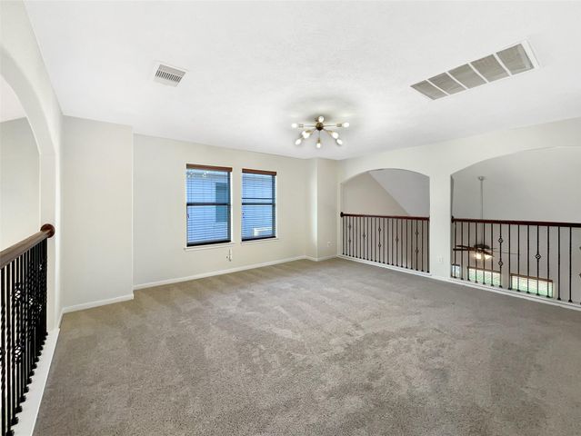 7 Huntington Bend Drive, Manvel, TX 77578