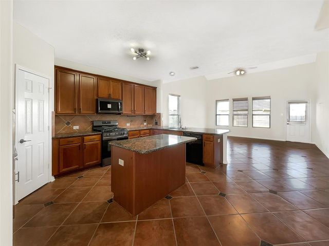 7 Huntington Bend Drive, Manvel, TX 77578