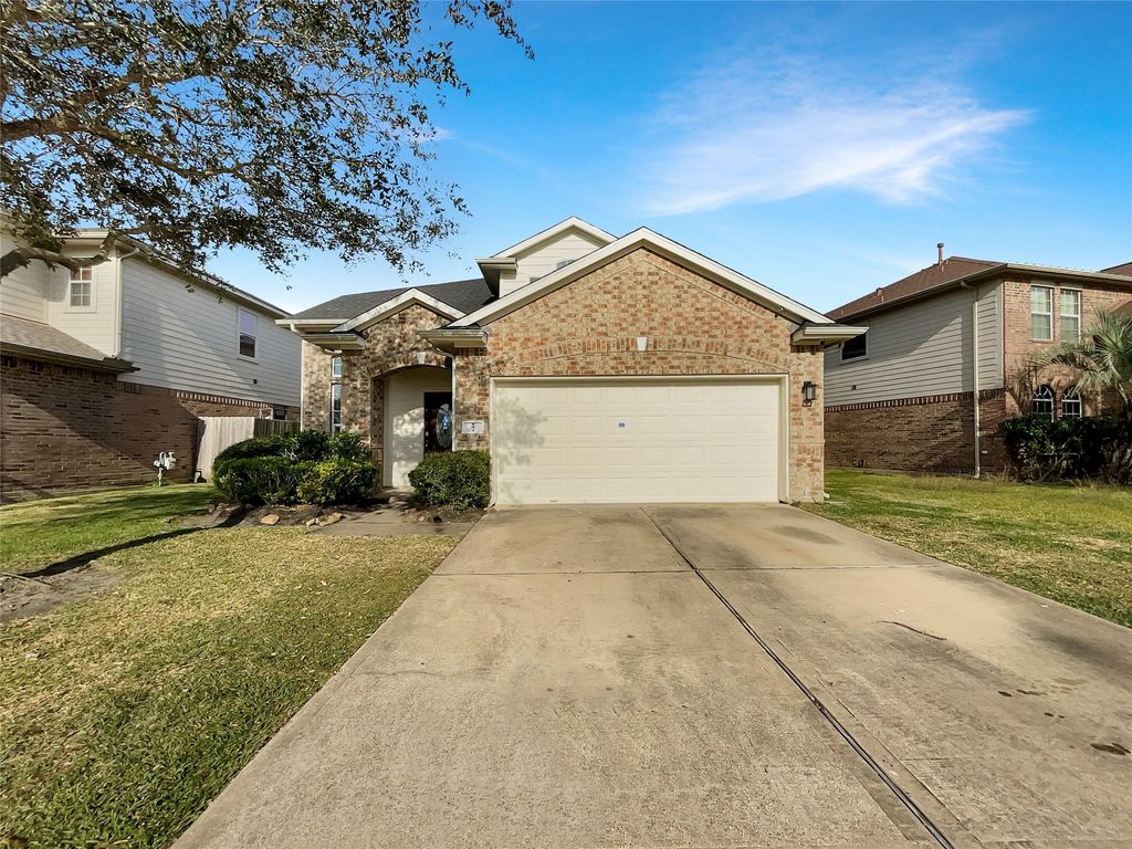 7 Huntington Bend Drive, Manvel, TX 77578