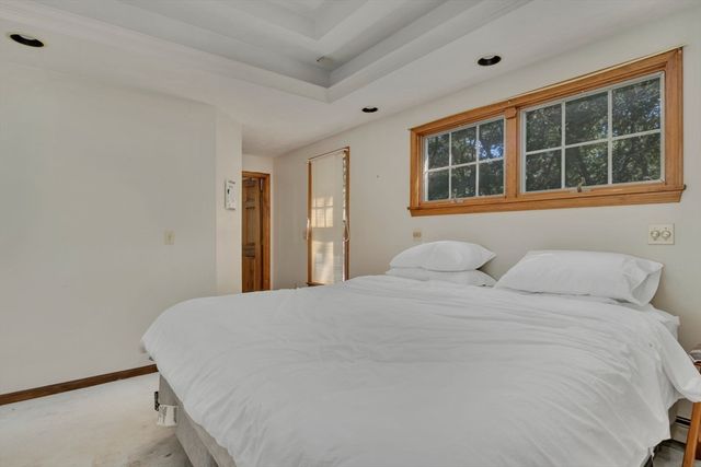 2 Sharon Ln, Sandwich, MA 02644