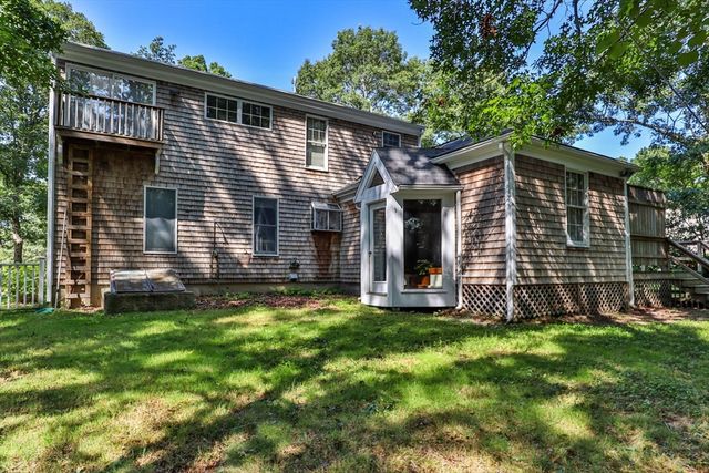 2 Sharon Ln, Sandwich, MA 02644