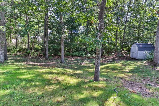 2 Sharon Ln, Sandwich, MA 02644