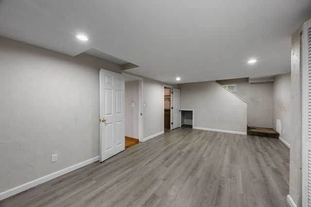 2 Sharon Ln, Sandwich, MA 02644