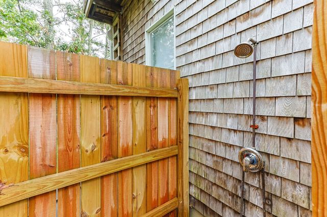 2 Sharon Ln, Sandwich, MA 02644