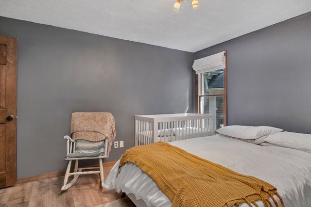 2 Sharon Ln, Sandwich, MA 02644
