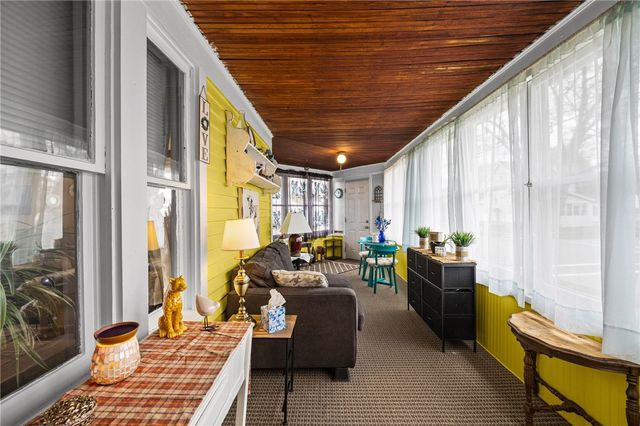 401 West Elm Street, East Rochester, NY 14445