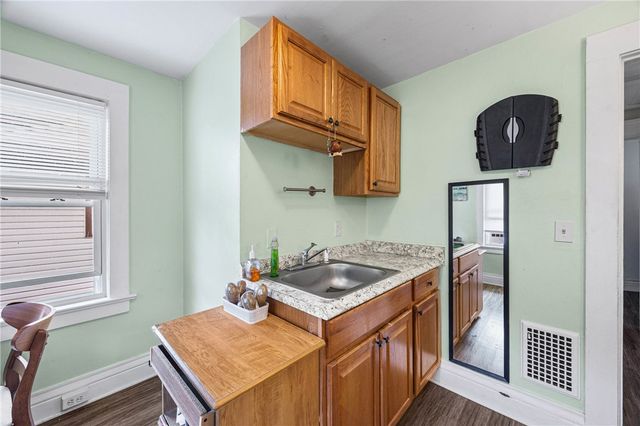 401 West Elm Street, East Rochester, NY 14445